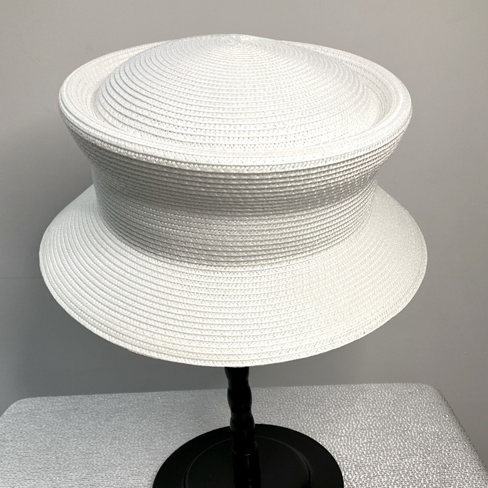 White straw hat. Never Worn!